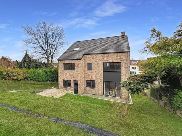 ***VENDU*** Limal – Villa récente de +/-285 m2 - PEB B - Prof libérale